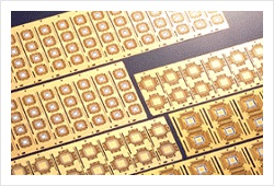 정보화 사회의 정보 고속화, 대용량화를 위한 마이크로화 및 복합화 기술이 필연적으로 대두되고 있다.